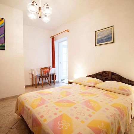Apartments Ive Tisno Exterior foto