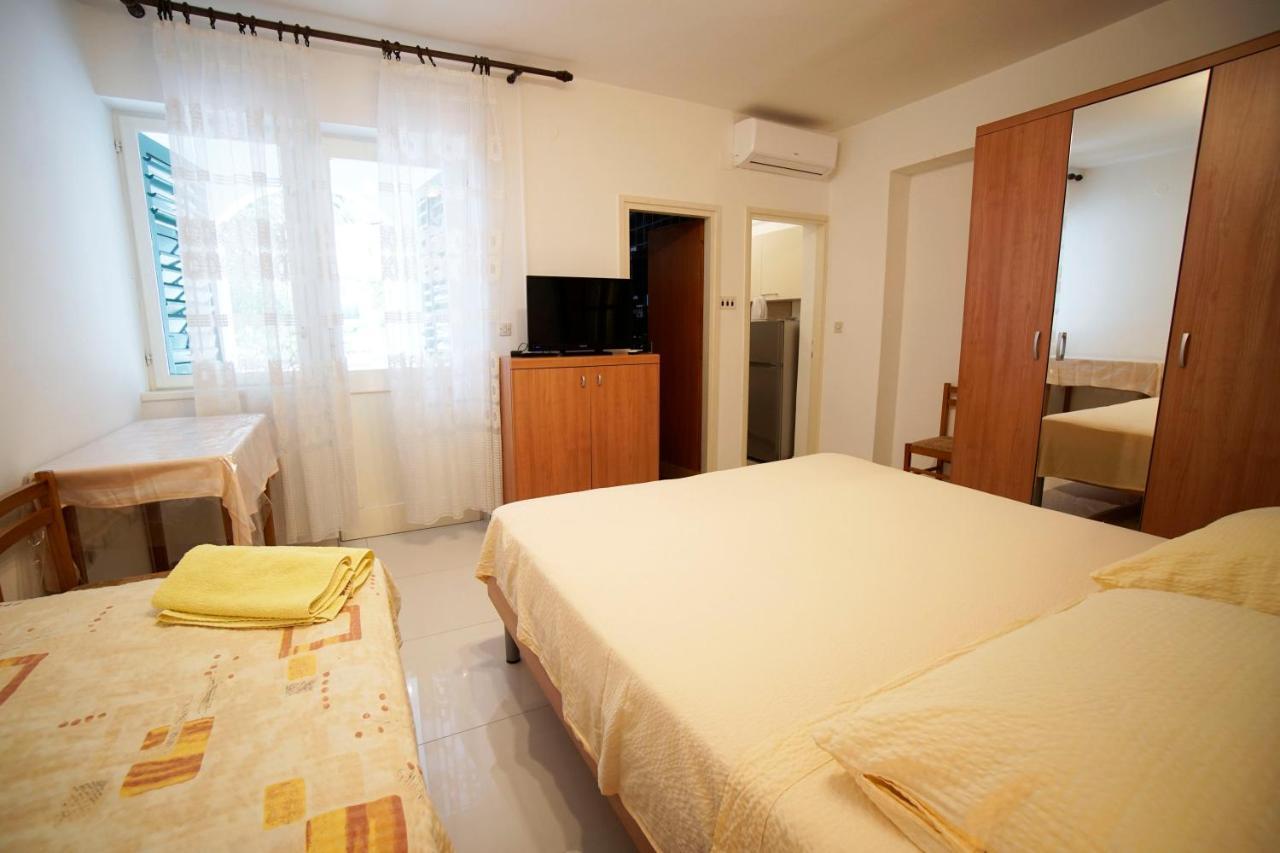 Apartments Ive Tisno Exterior foto