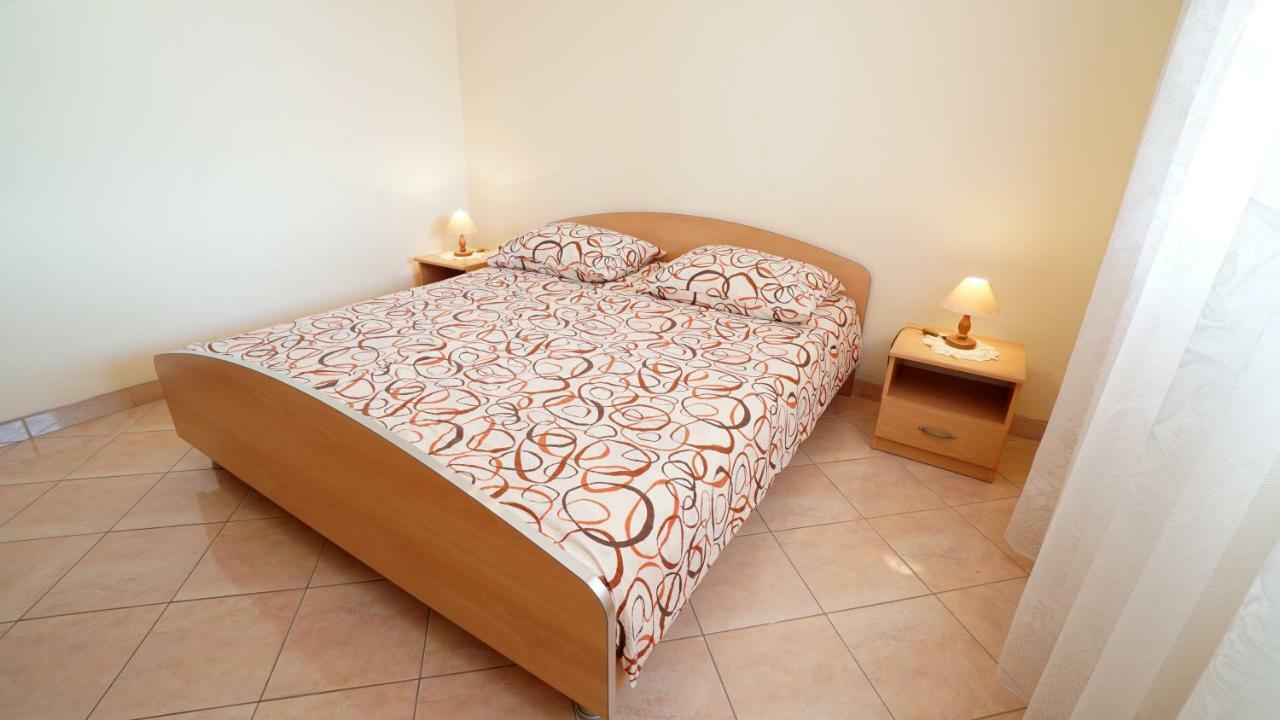 Apartments Ive Tisno Exterior foto
