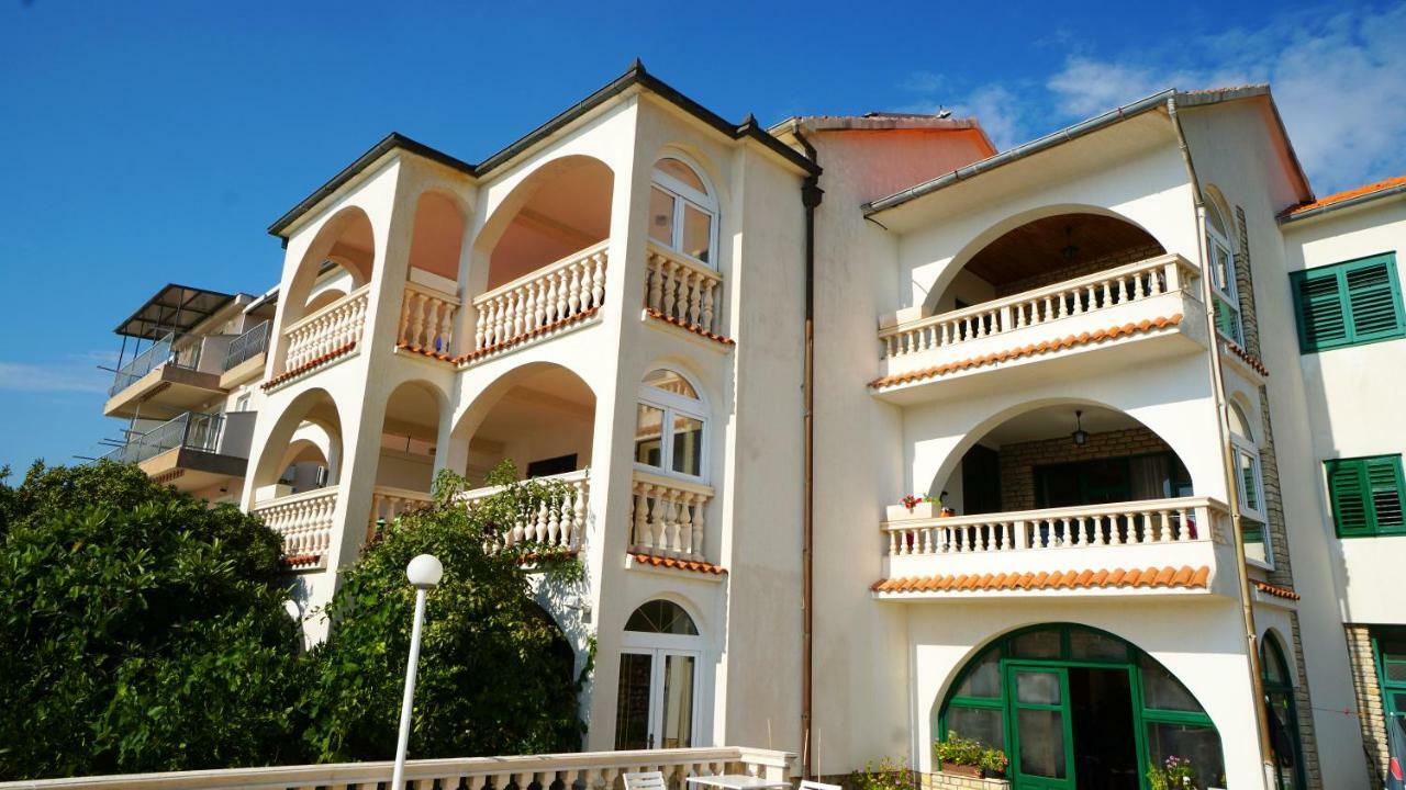 Apartments Ive Tisno Exterior foto
