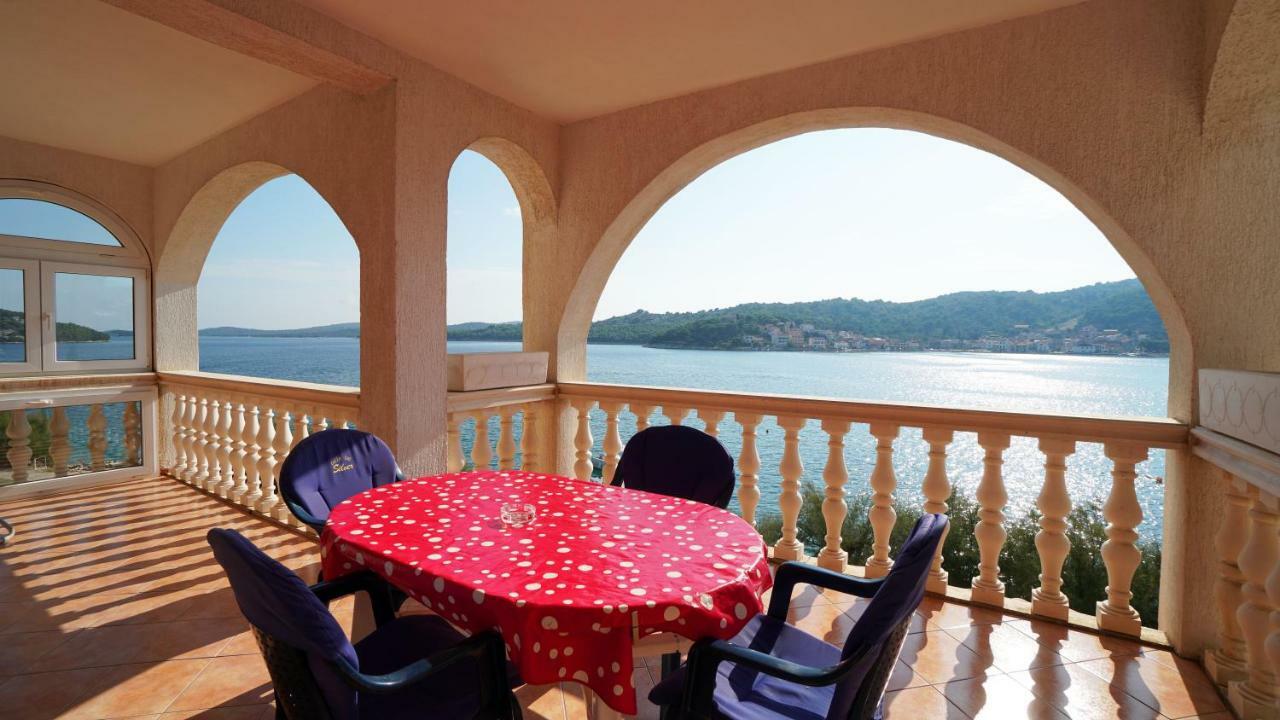 Apartments Ive Tisno Exterior foto